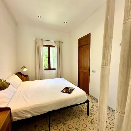Spectacular Oceanfront Apartman Llucmajor